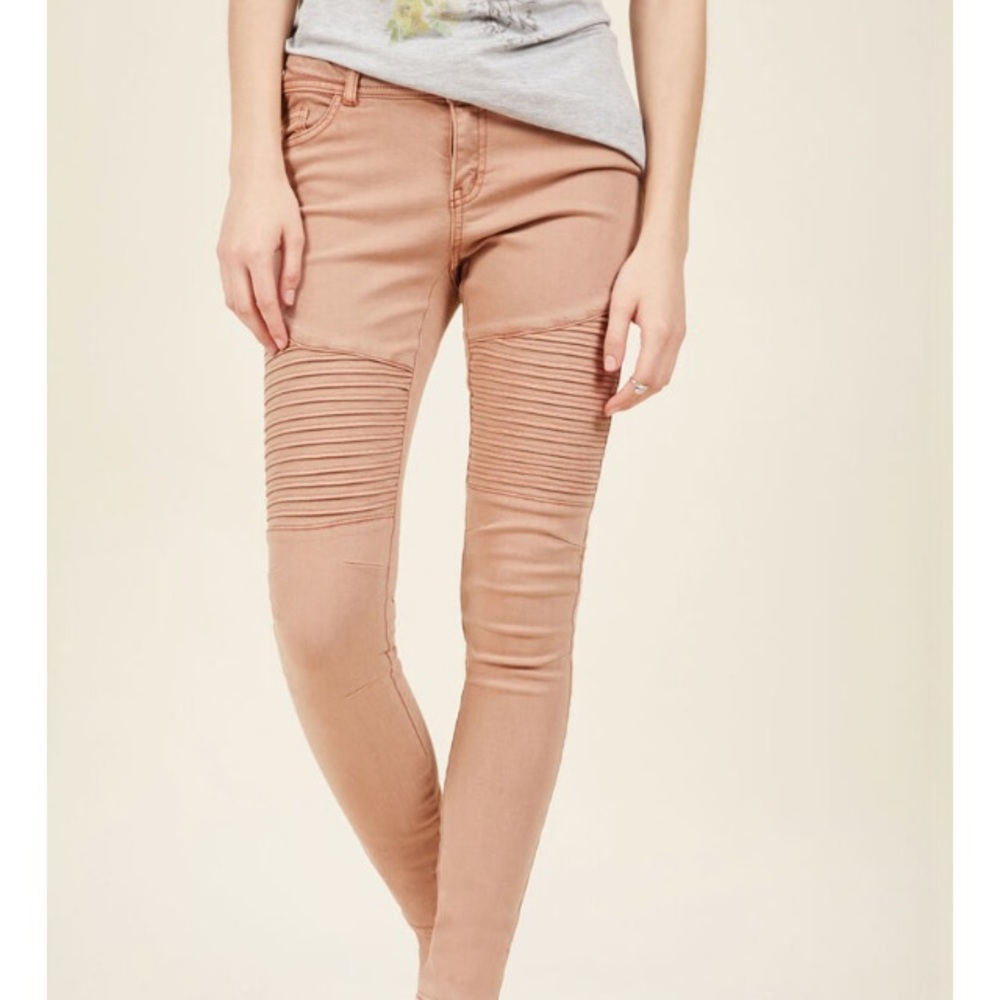 🌹 ModCloth Dusty Rose Moto-Inspired Jeans 🌹